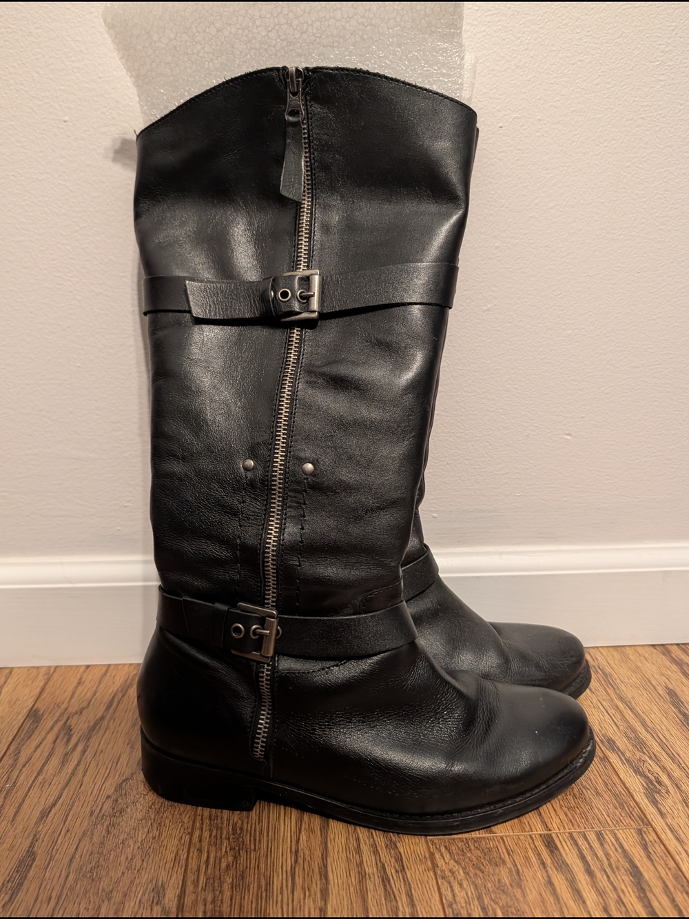 Matisse Black Leather Boots with Side Zipper